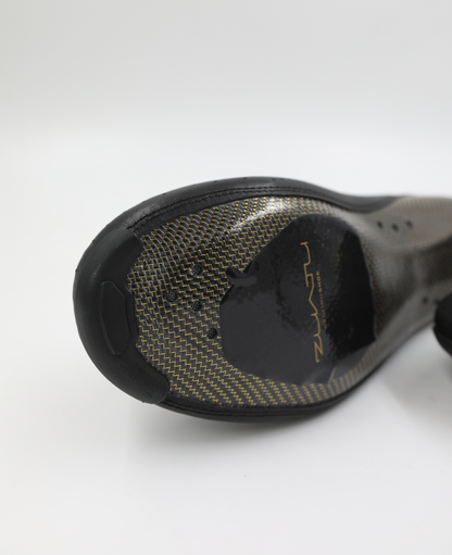 Zuatu Z001 PRO - Black/Black - Gold Dial - Cycling Shoe