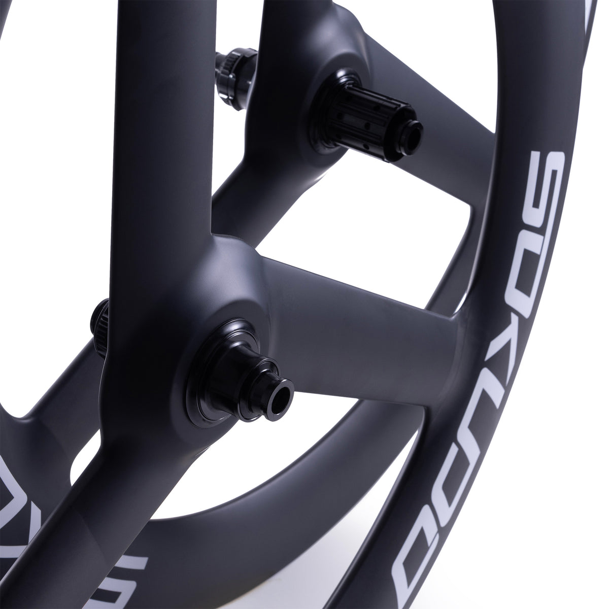 Sokudo Wheels 3 Spoke Carbon Wheel - Front 58mm - Ceramic Bearings
