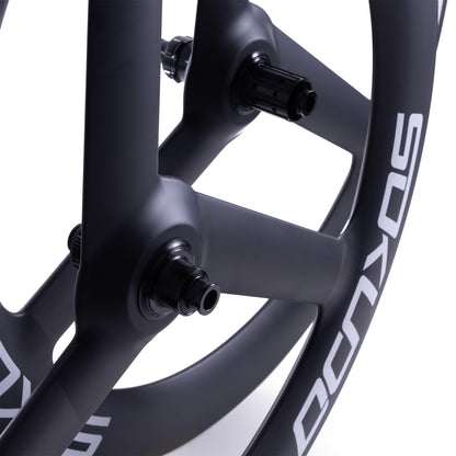 Sokudo Wheels 3 Spoke Carbon Wheel - Front 58mm - Ceramic Bearings