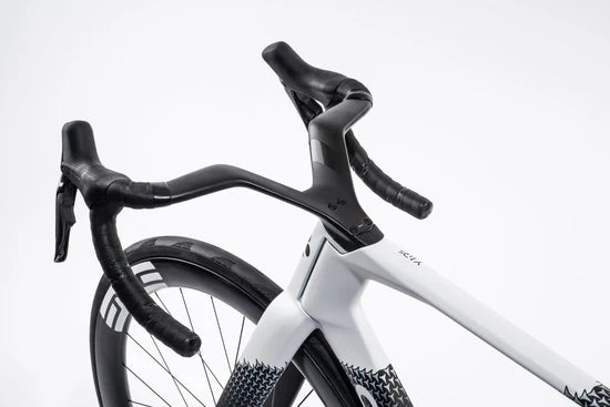 Colnago Y1Rs Dura Ace Di2 SES 4.5 Wheels Road Bike - UAE Team Edition